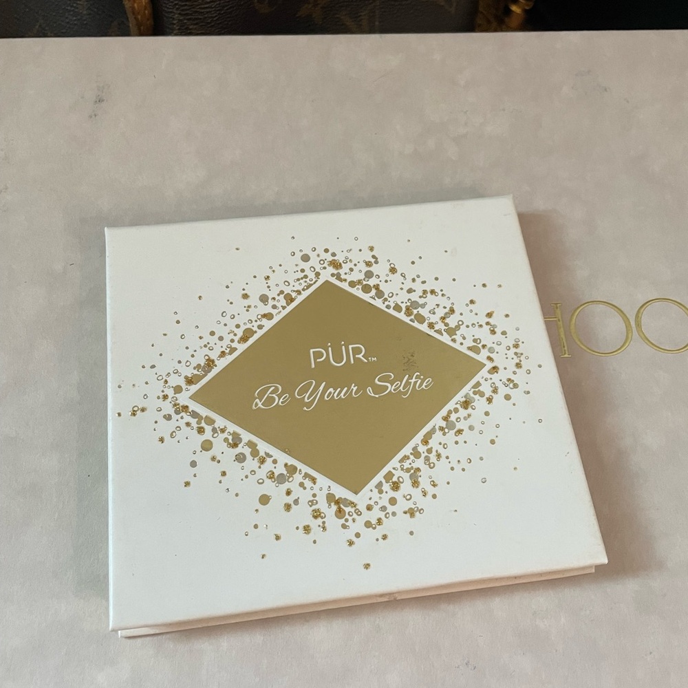 Pur eyeshadow palette